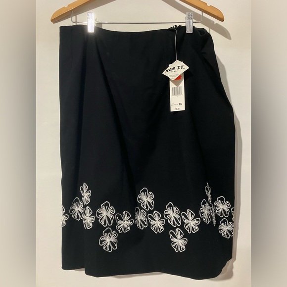 NWT⭐️ $135 Jones New York
Collection Floral Skirt, Conga -PLUS SIZE 16W - Picture 1 of 7